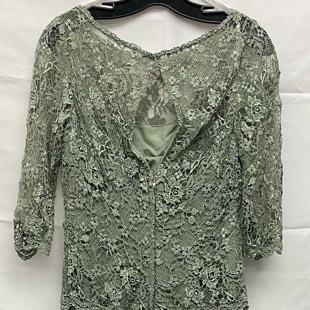 Montage by MonCheri 3/4 length silky crepe gown - Picture 12 of 13